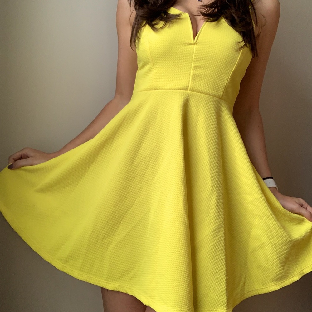 Yellow Flowy Mini Dress Size S